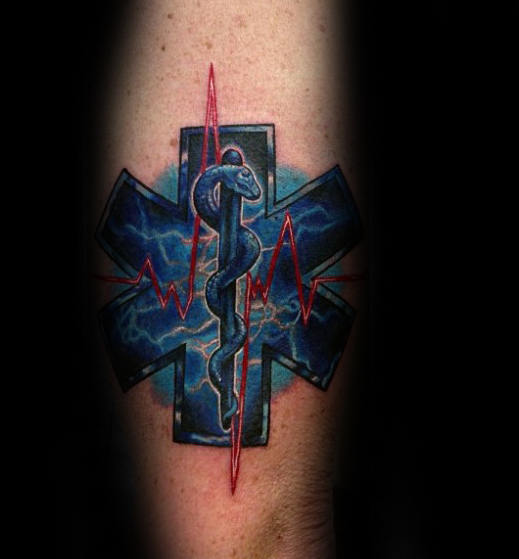 60 Stern des Lebens Tattoo Designs für Männer - EMS, EMT und Sanitäter Tinte Ideen  