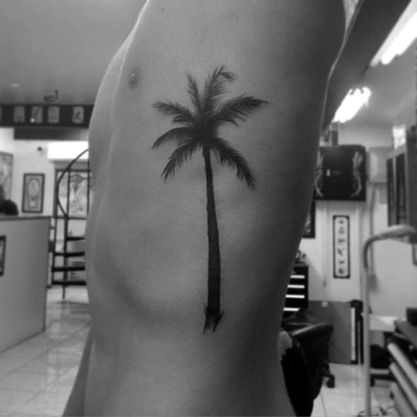 100 Palm Tree Tattoos für Männer - tropische Design-Ideen  