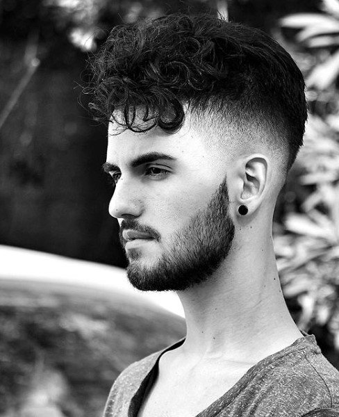 25 Curly Fade Haarschnitte für Männer - Manly Semi-Fro Frisuren  