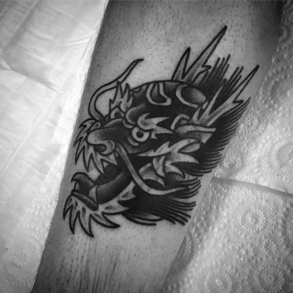 50 traditionelle Dragon Tattoo Designs für Männer - Retro-Ideen  