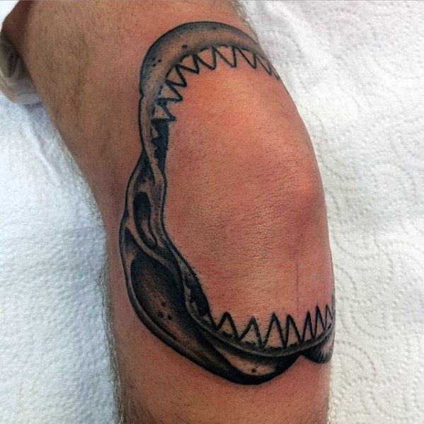 60 Shark Jaw Tattoo Designs für Männer - ein Biss Tinte Ideen  