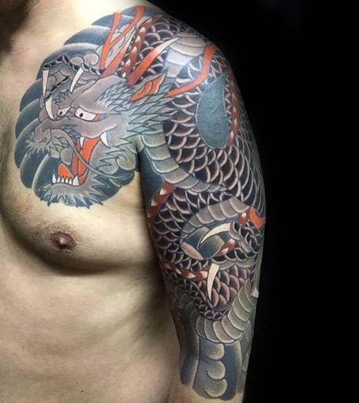 30 Dragon Half Sleeve Tattoos für Männer - Feuer speienden Design-Ideen  