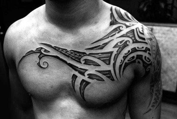 50 Collar Bone Tattoos für Männer - Schlüsselbein Design-Ideen  