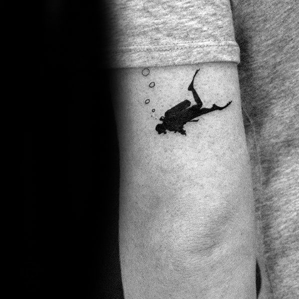 40 Tauchen Tattoo Designs für Männer - Diver Ink Ideas  