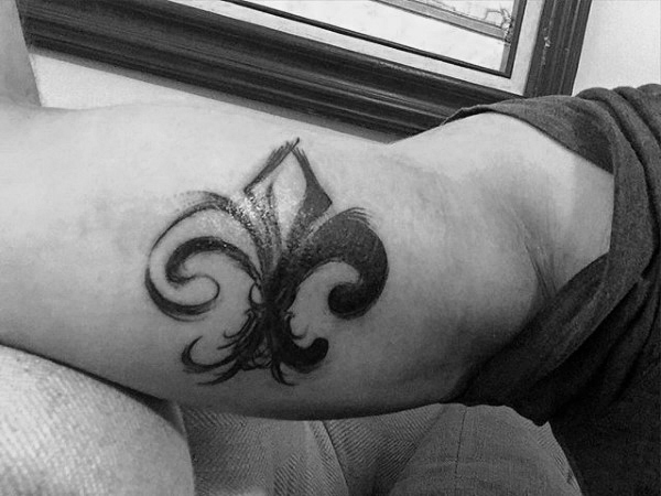 70 Fleur De Lis Tattoo Designs für Männer - stilisierte Lily Ink Ideen  