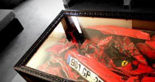 Ruinierter Ferrari-Couchtisch für das Wohnzimmer und den Junggesellen-Auflage  