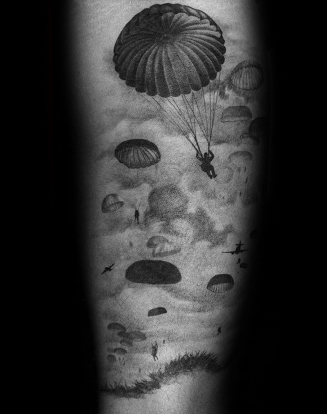 30 Fallschirm Tattoo Designs für Männer - Sky Diving Ink Ideen  