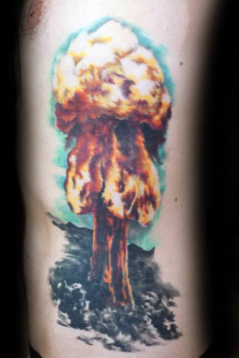 30 Pilz Cloud Tattoo Designs für Männer - Atomic Ink Ideen  