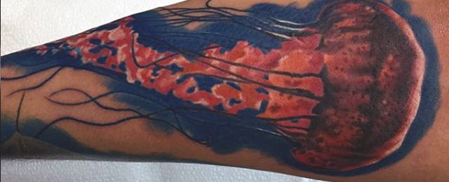 100 Quallen TattooDesigns für Männer FreeSchwimmen Marine Ink Ideen
