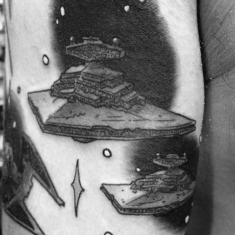 20 Sterne Zerstörer Tattoo Designs für Männer - Star Wars Ink Ideen  