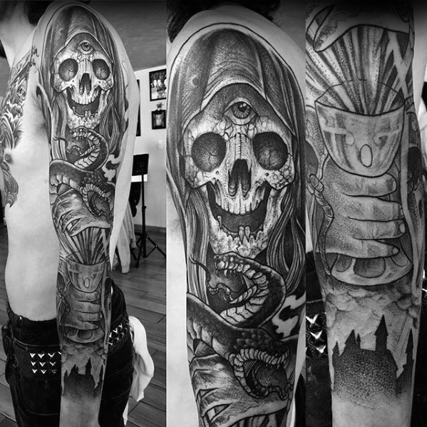 40 Magier Tattoo Designs für Männer - Magic Trick Ink Ideas  