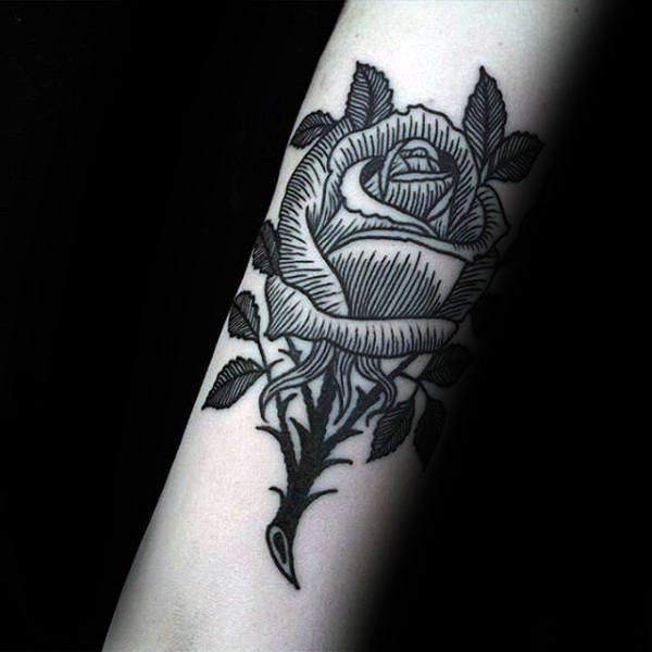 50 traditionelle Rose Tattoo Designs für Männer - Blumen-Tinte-Ideen  