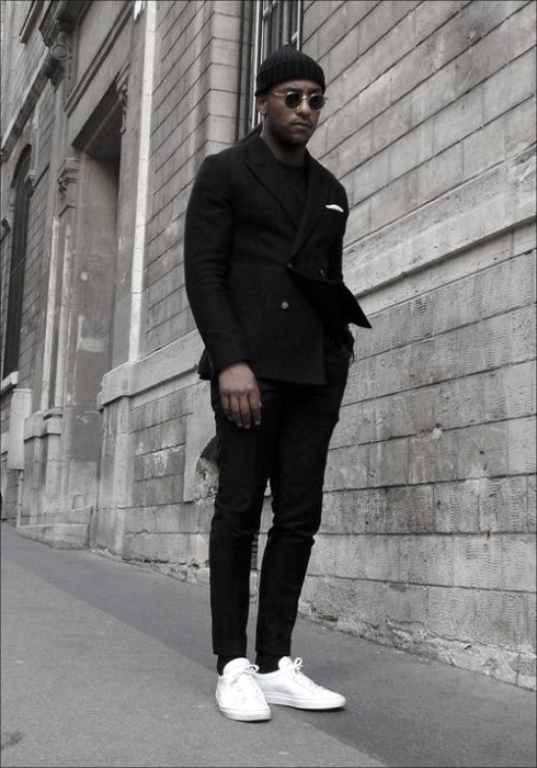 40 Alle schwarzen Outfits für Männer - Bold Modische Looks  