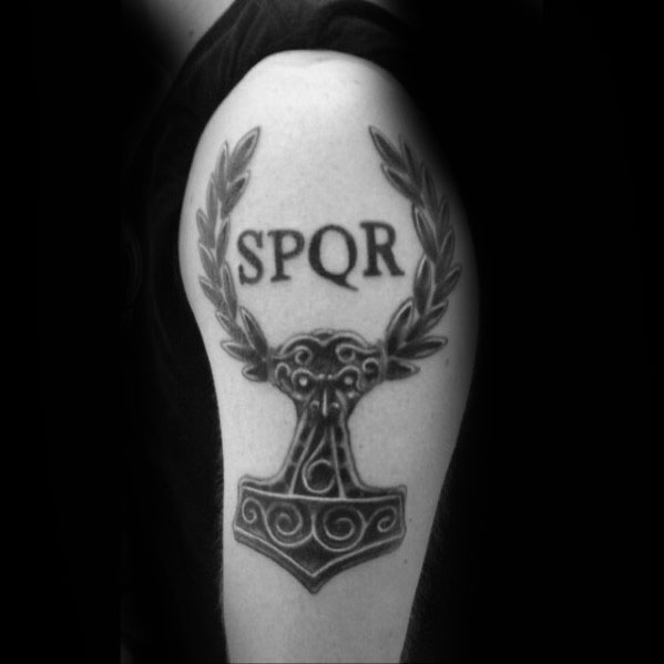 40 Spqr Tattoo-Designs für Männer - Senātus Populusque Rōmānus Tinte Ideen  