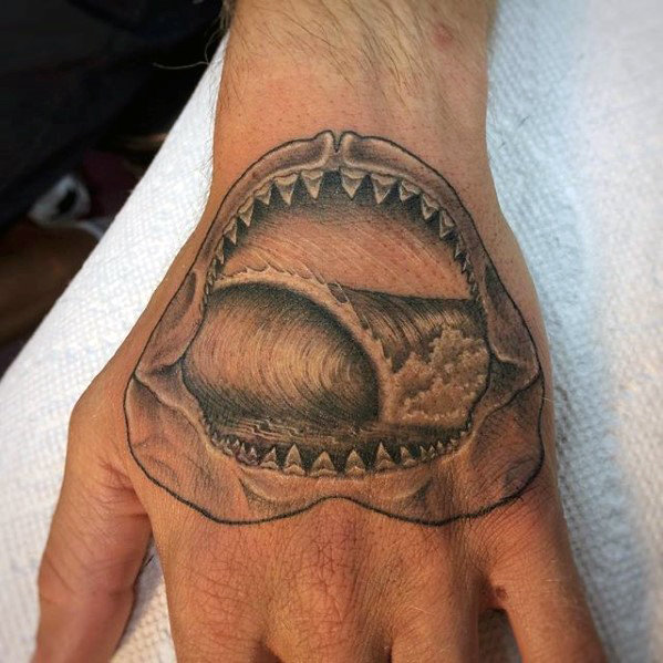 60 Shark Jaw Tattoo Designs für Männer - ein Biss Tinte Ideen  