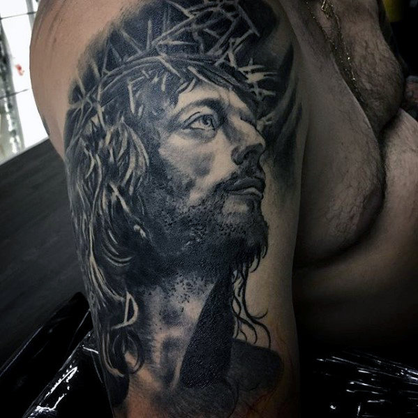 60 katholische Tattoos für Männer - religiöse Design-Ideen  