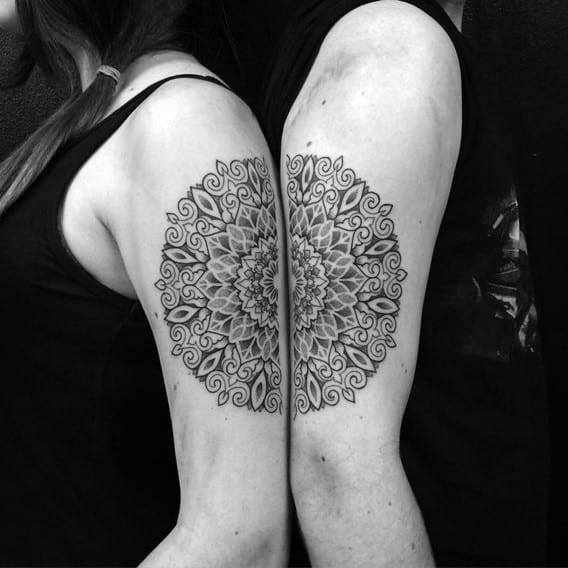 Top 100 besten passenden Paar Tattoos - Connected Design-Ideen  
