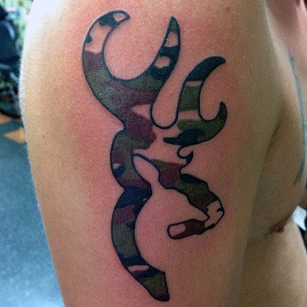 40 Browning Tattoos für Männer - Deer Ink Design-Ideen  