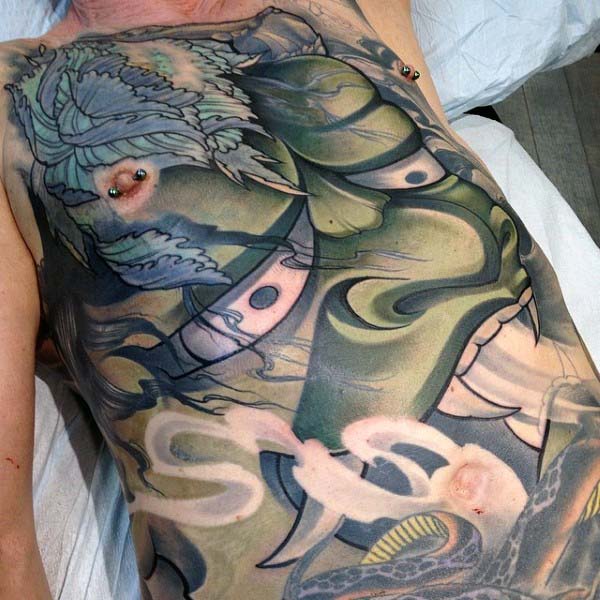 50 Extreme Tattoos für Männer - Exzenter Ink Design-Ideen  