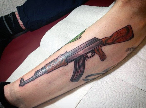 40 AK 47 Tattoo Designs für Männer - Ein Arsenal von Ideen  