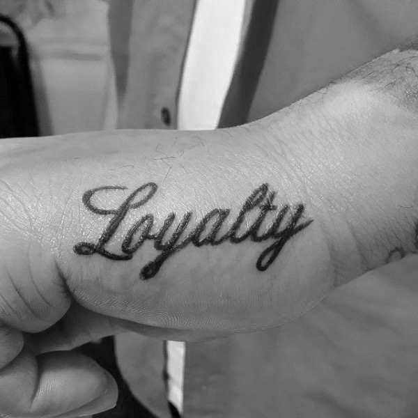50 Loyalität Tattoos für Männer - Faithful Ink Design-Ideen  