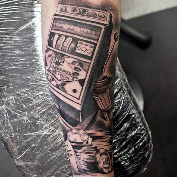 30 Slot Machine Tattoo Designs für Männer Jackpot Ink Ideen Mann