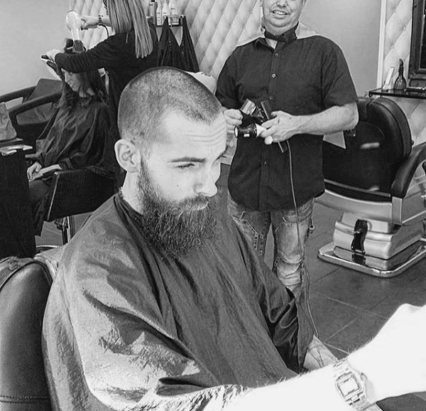 Buzz Cut Hair für Männer - 40 wartungsarme männliche Frisuren  