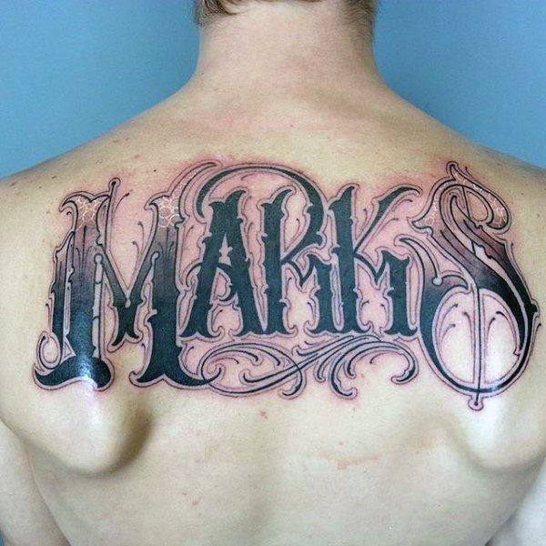 50 Nachname Tattoos für Männer - ehrenwerte Tinte Ideen  
