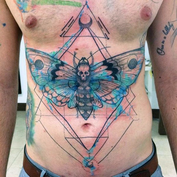 90 Motte Tattoos für Männer - nächtliche Insekten Design-Ideen  