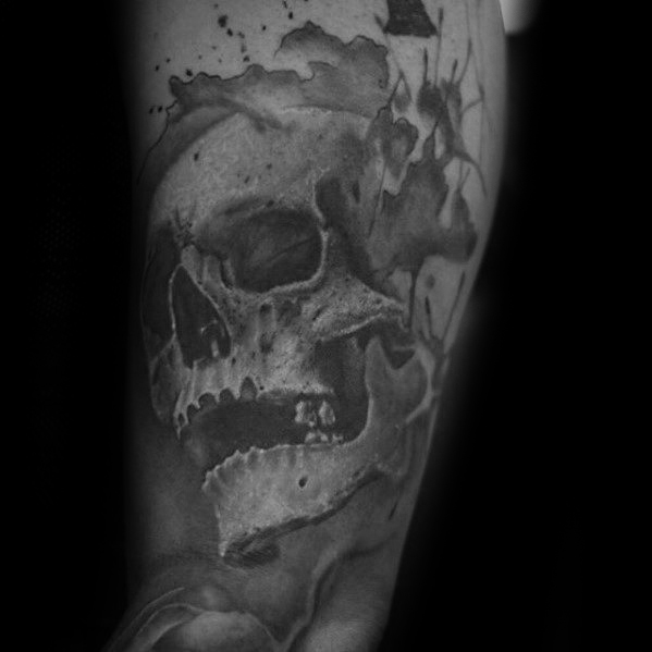 40 Aquarell Skull Tattoo Designs für Männer - bunte Tinte Ideen  