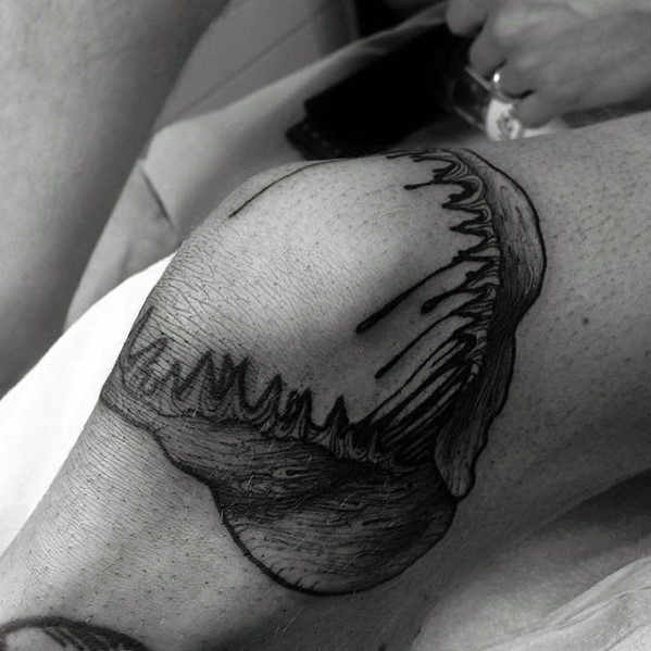 60 Shark Jaw Tattoo Designs für Männer - ein Biss Tinte Ideen  