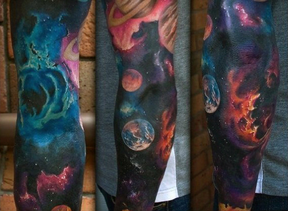 75 Universum Tattoo-Designs für Männer - Materie und Raum  