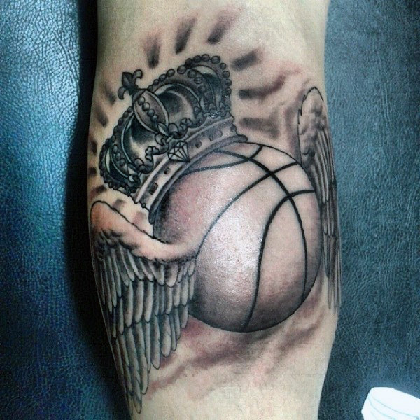 40 Basketball Tattoos für Männer - Maskuline Design-Ideen  