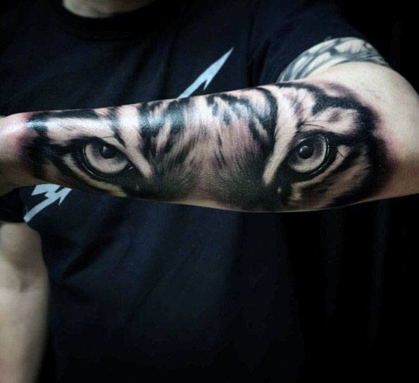 40 Tiger Eyes Tattoo Designs für Männer - Realistische Animal Ink Ideen  