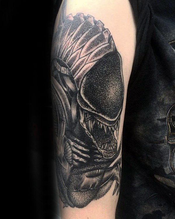70 Alien Tattoo Designs für Männer - Außerirdischen Tinte Ideen  