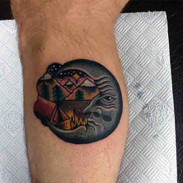 90 Mond Tattoos für Männer - Schiff des Lichts auf dem Meer der Nacht  