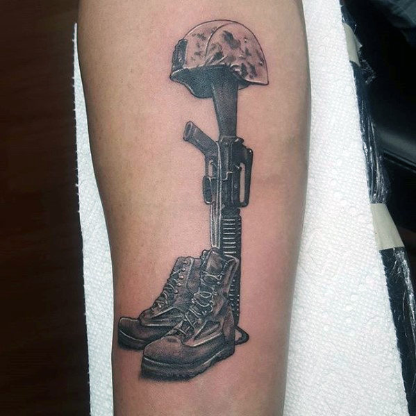 50 gefallene Soldat Tattoo Designs für Männer - Memorial Ideen  