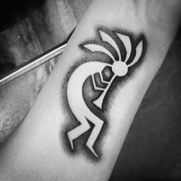 40 Kokopelli Tattoo Designs für Männer - Bucklige Flöte Spieler Ideen  