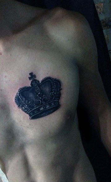 100 Krone Tattoos für Männer - Kingly Design-Ideen  