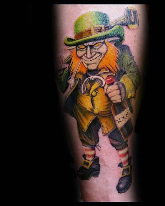 50 Leprechaun Tattoo Designs für Männer - Irish Folklore Ink Ideen  