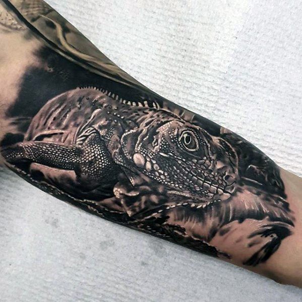 50 Iguana Tattoo Designs für Männer - Reptil-Tinte Ideen  