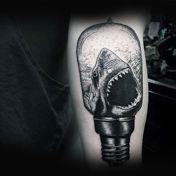 75 Glühbirne Tattoo Designs für Männer - helle Tinte Ideen  