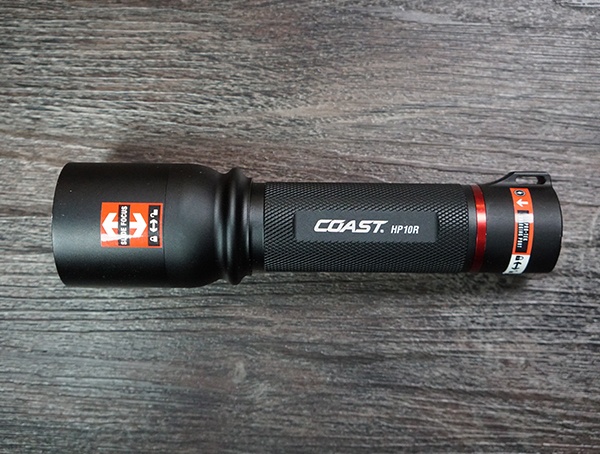 Coast HP10R Taschenlampe Review - Leichtes wiederaufladbares LED-Licht  