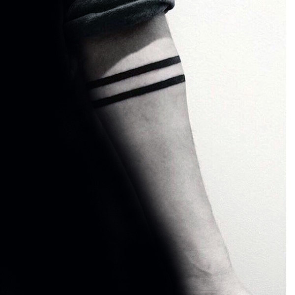 50 Black Band Tattoo Designs für Männer - Bold Ink Ideen  