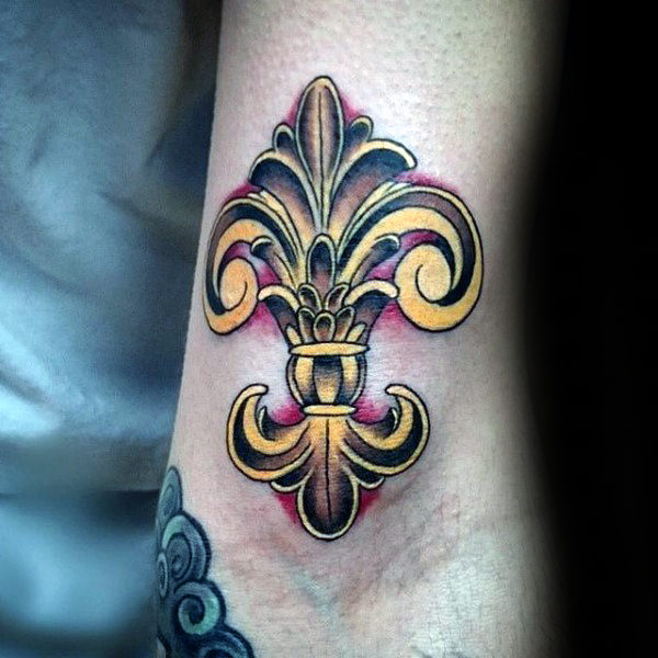 70 Fleur De Lis Tattoo Designs für Männer - stilisierte Lily Ink Ideen  