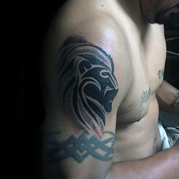 40 Tribal Lion Tattoo Designs für Männer - Mighty Feline Ink Ideen  