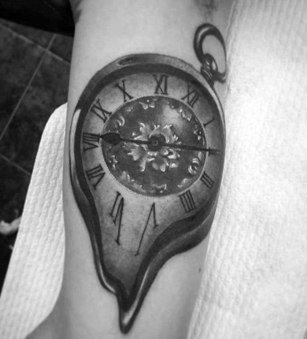 40 schmelzende Uhr Tattoo-Designs für Männer - Salvador Dali Ink Ideas  