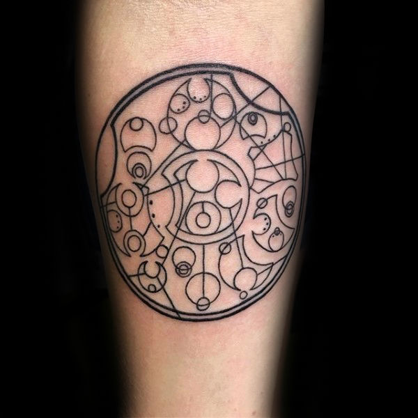 40 Gallifreyan Tattoo Designs für Männer - Doctor Who Ink Ideen  