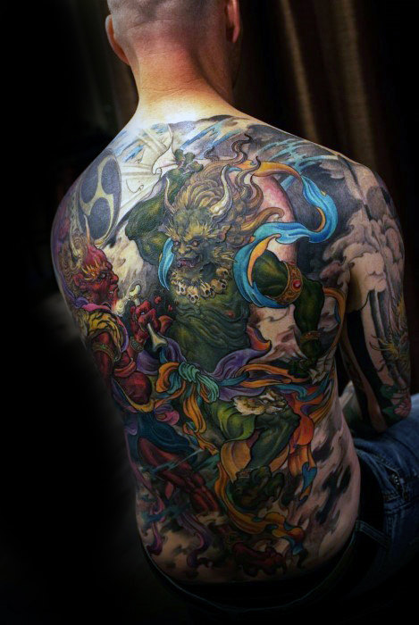 50 Cool Back Tattoos für Männer - Expansive Canvas Design-Ideen  