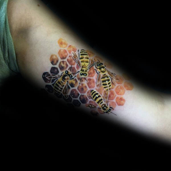 50 Bee Tattoo Designs für Männer - Ein Stich von Tintenideen  